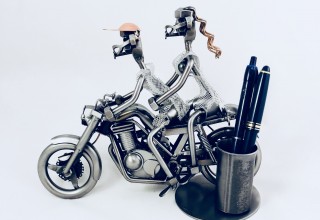 Para na motorze stojak na długopisy