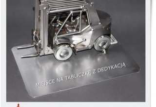 Metalowa figurka widlak z grawerem